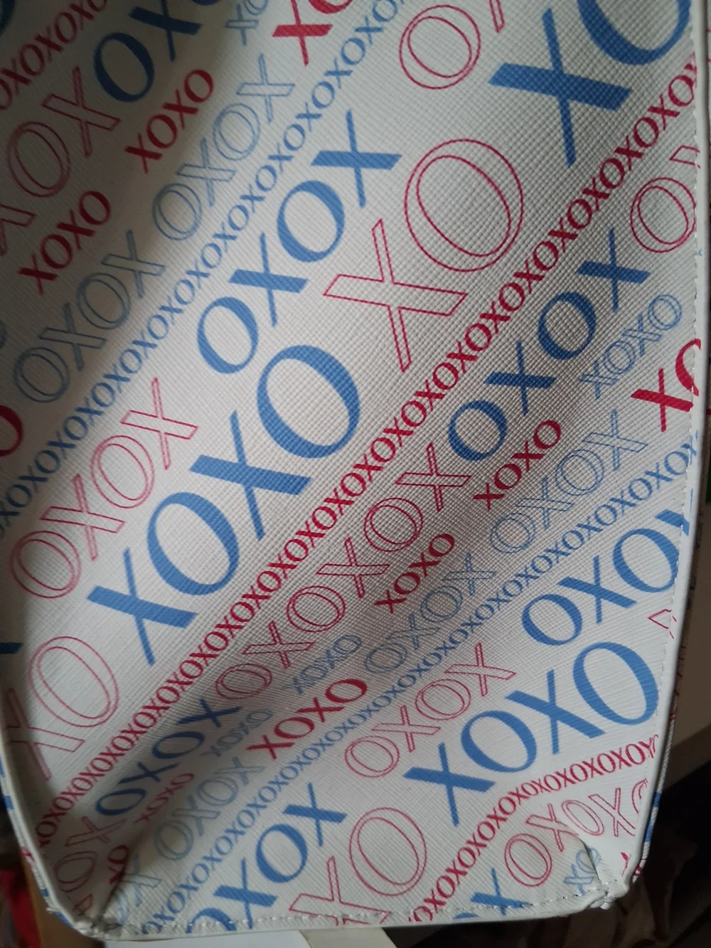 XOXO Pattern Tote Bag in White and Tan - Unbranded